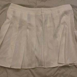 White Pleated Preppy Skirt Medium Length, Size Medium- Small , NEVER WORN BEFORE